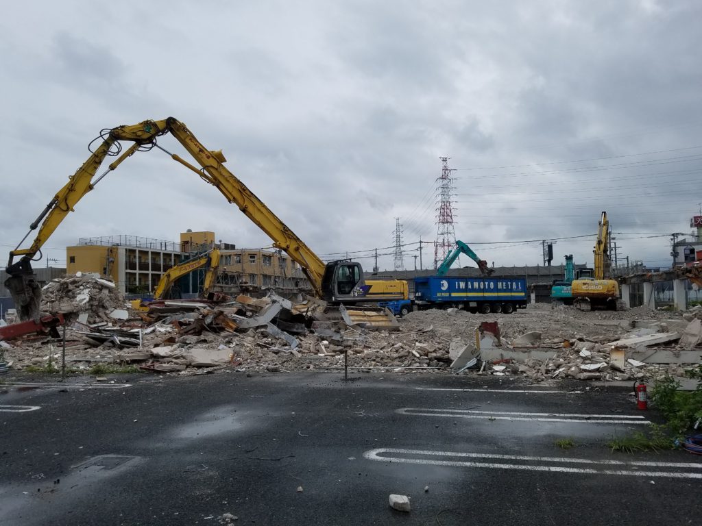 コジマ電機高槻店