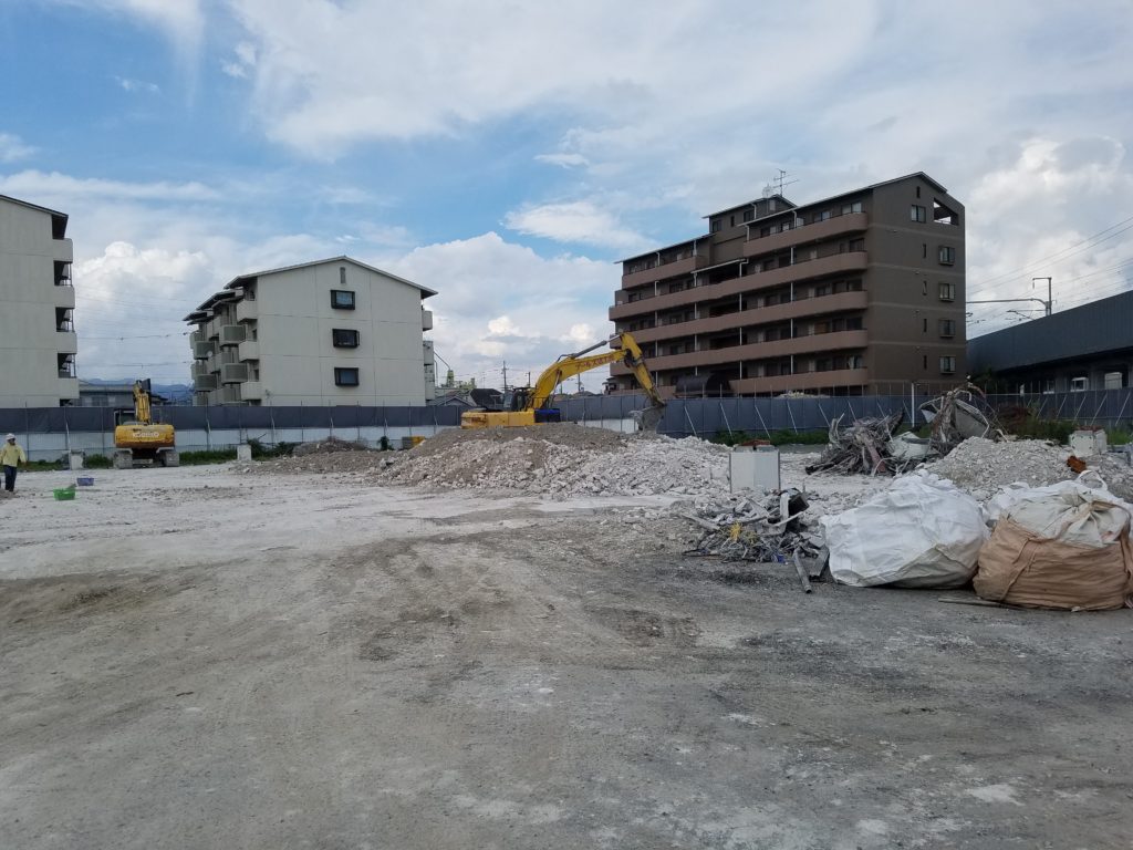 コジマ電機高槻店