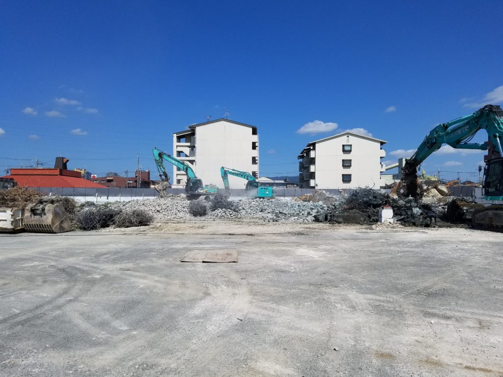 コジマ電機高槻店